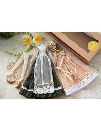 Classical Apron Dress(カーキー色)
